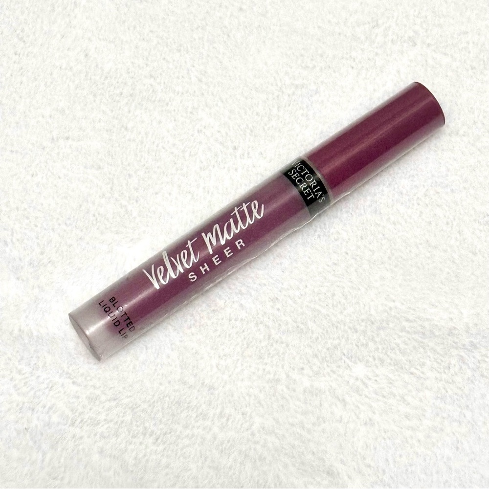 *Brandnew* VS Velvet Matte Sheer (Daydreamer) 💋